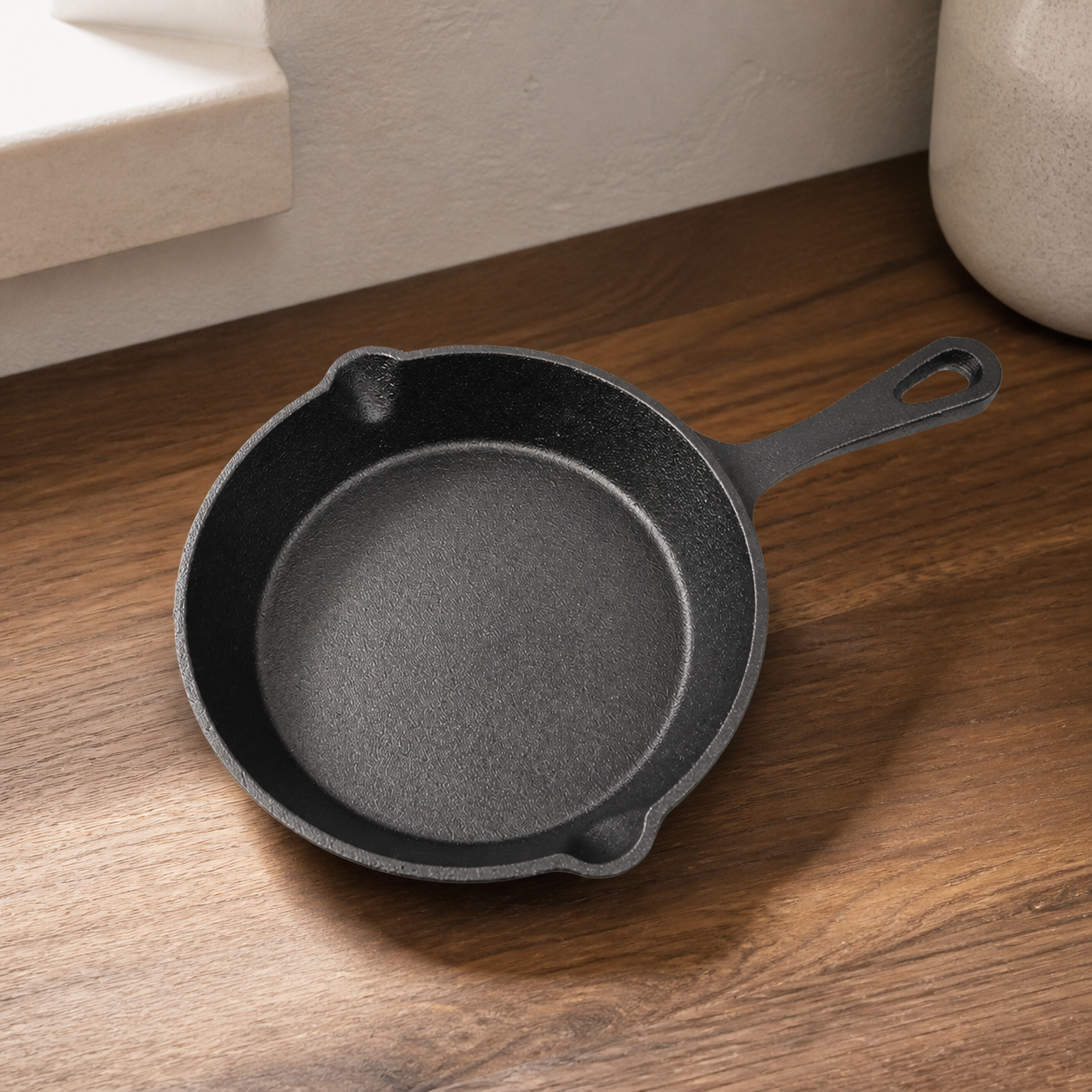 Three-Piece Flat-Bottom Frying Pan Set cast iron detail