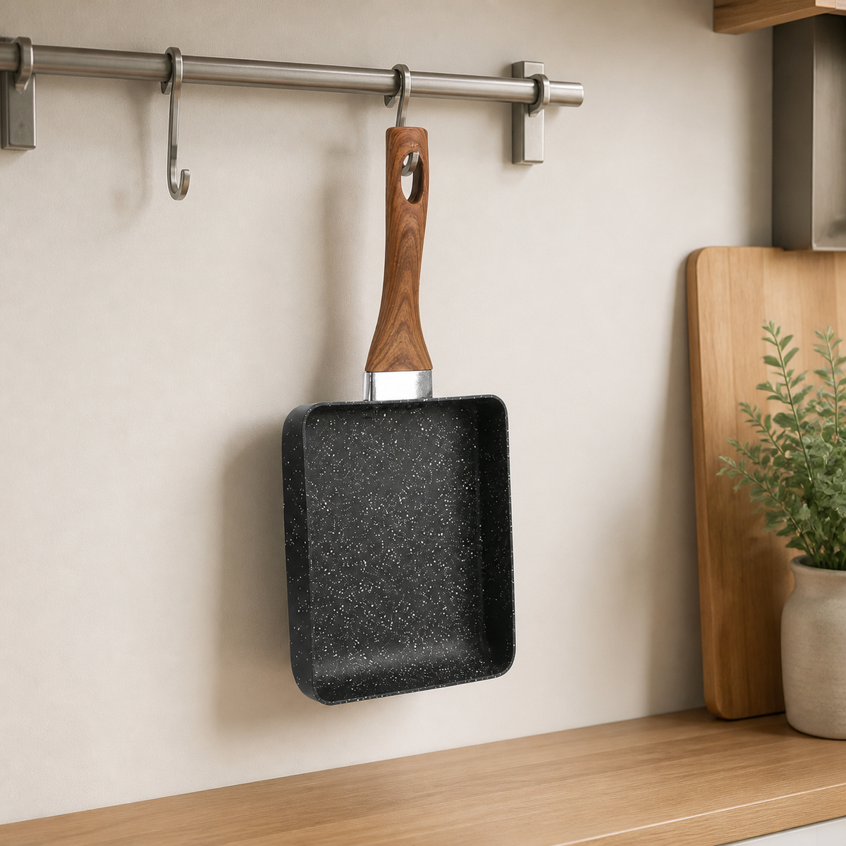 Compact square pan hanging for easy storage